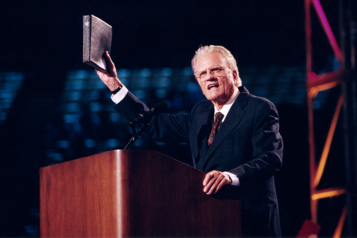 Billy-Graham-preaching.jpg